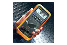 The Fluke 787CAL module permits users and service facilities to perform automated MET/CAL verifications and calibrations of the Fluke 787 ProcessMeter.